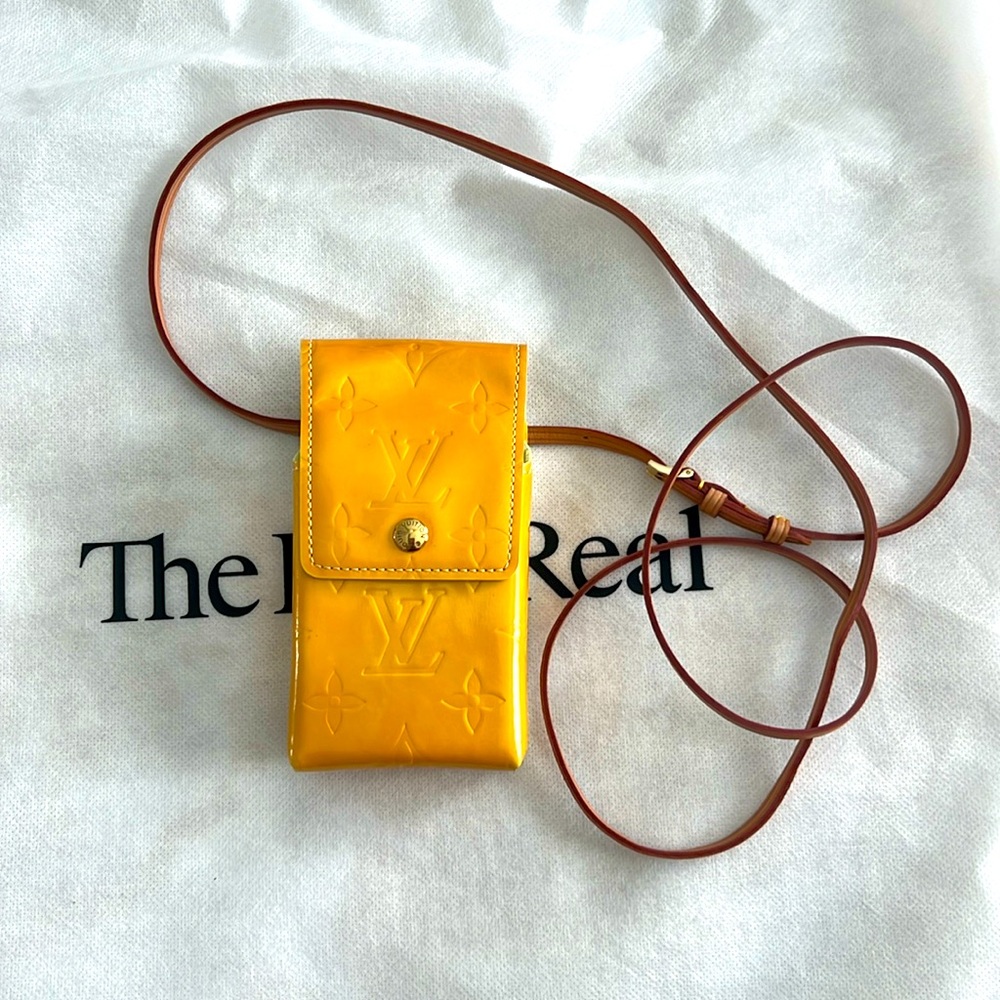 Mint condition Louis Vuitton small crossbody